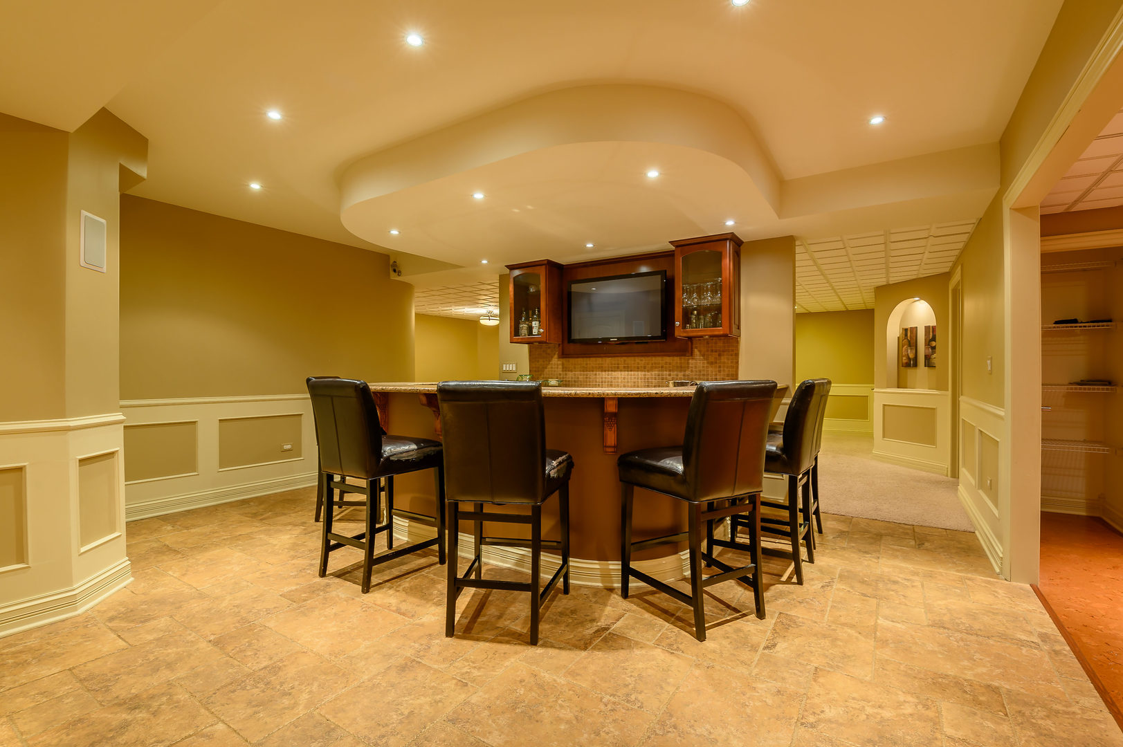 3416 Frankstowne Drive Naperville, IL 60565 - Photo 33 of 41 a view of a dining room with furniture