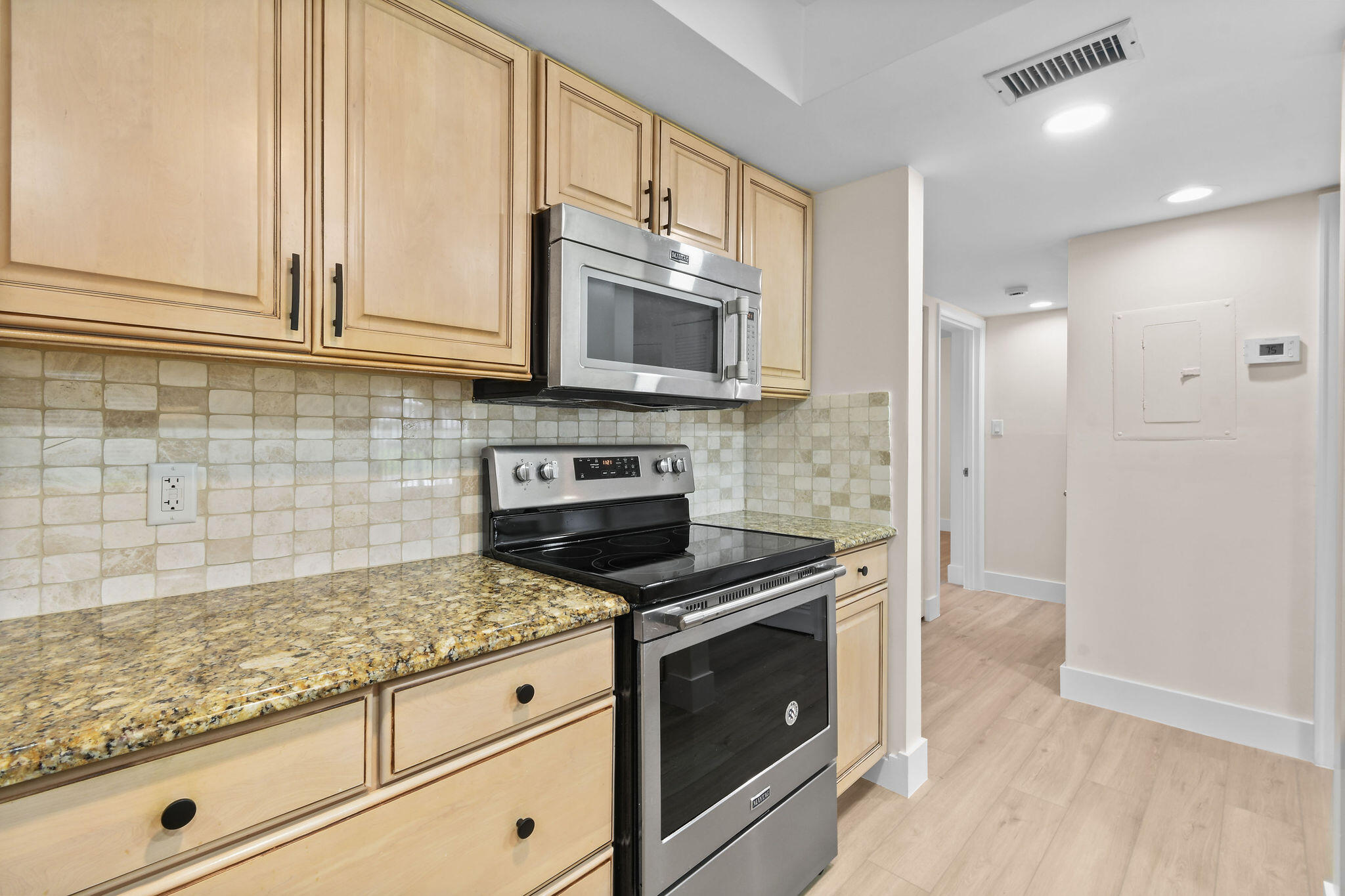 2233 Northwest 22nd Avenue, Unit 102 Stuart, FL 34994 - Photo 20 of 55 2243NW22ndAve#102(19)