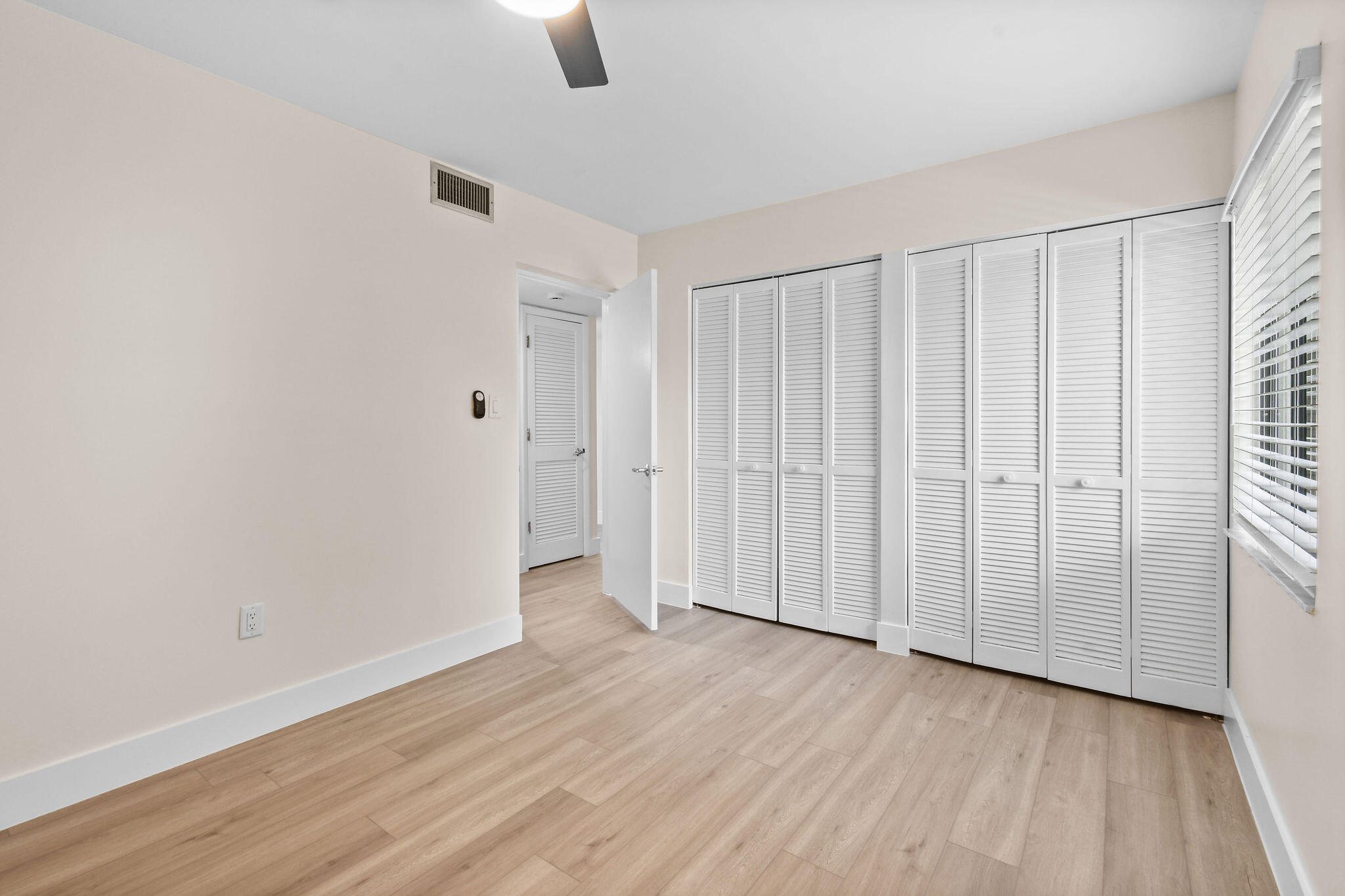 2233 Northwest 22nd Avenue, Unit 102 Stuart, FL 34994 - Photo 34 of 55 2243NW22ndAve#102(32)
