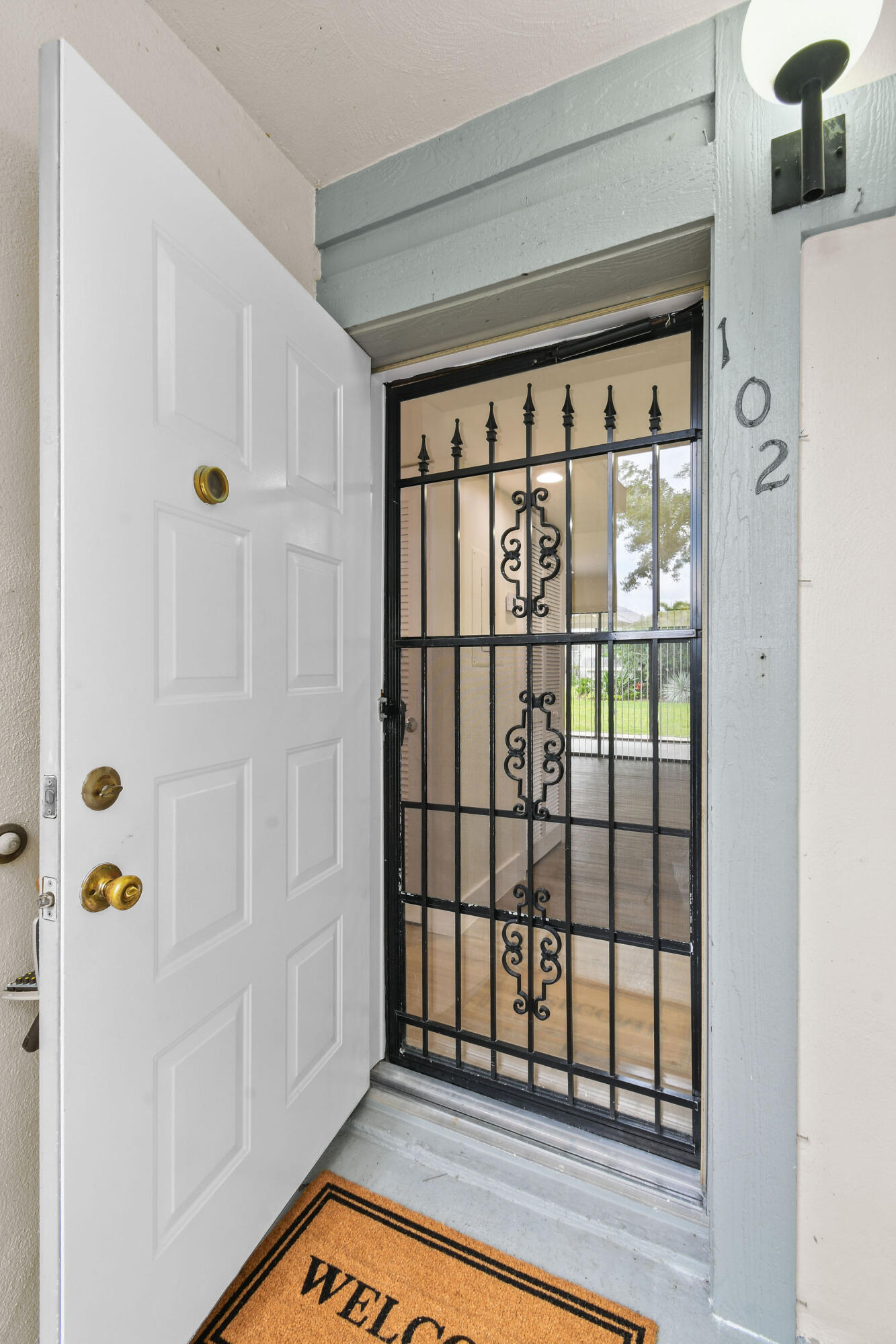 2233 Northwest 22nd Avenue, Unit 102 Stuart, FL 34994 - Photo 4 of 55 2243NW22ndAve#102(4)