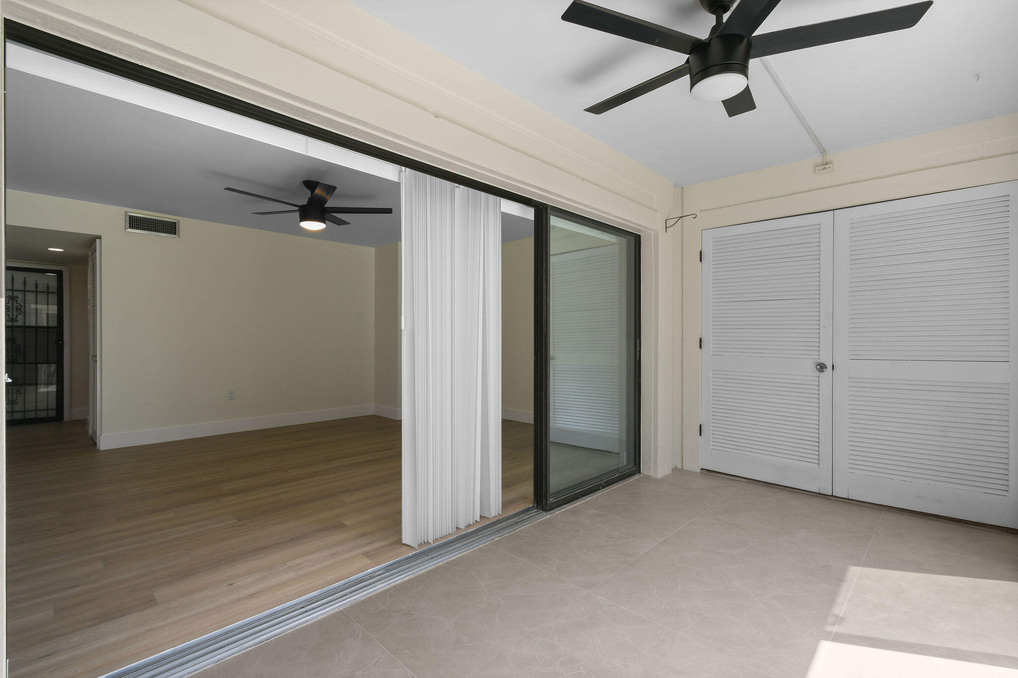 2233 Northwest 22nd Avenue, Unit 102 Stuart, FL 34994 - Photo 43 of 55 2243NW22ndAve#102(40)