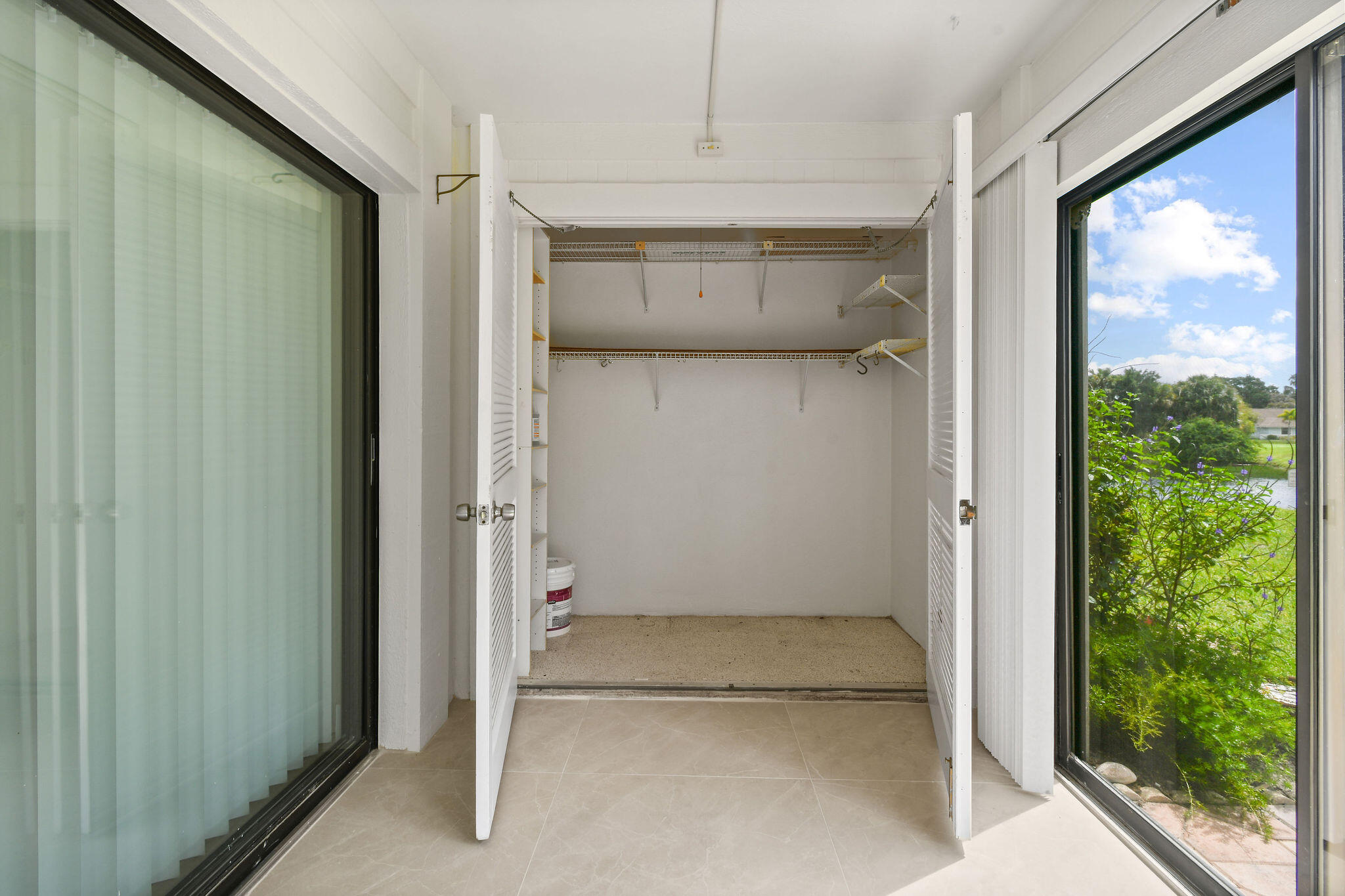 2233 Northwest 22nd Avenue, Unit 102 Stuart, FL 34994 - Photo 46 of 55 2243NW22ndAve#102(43)