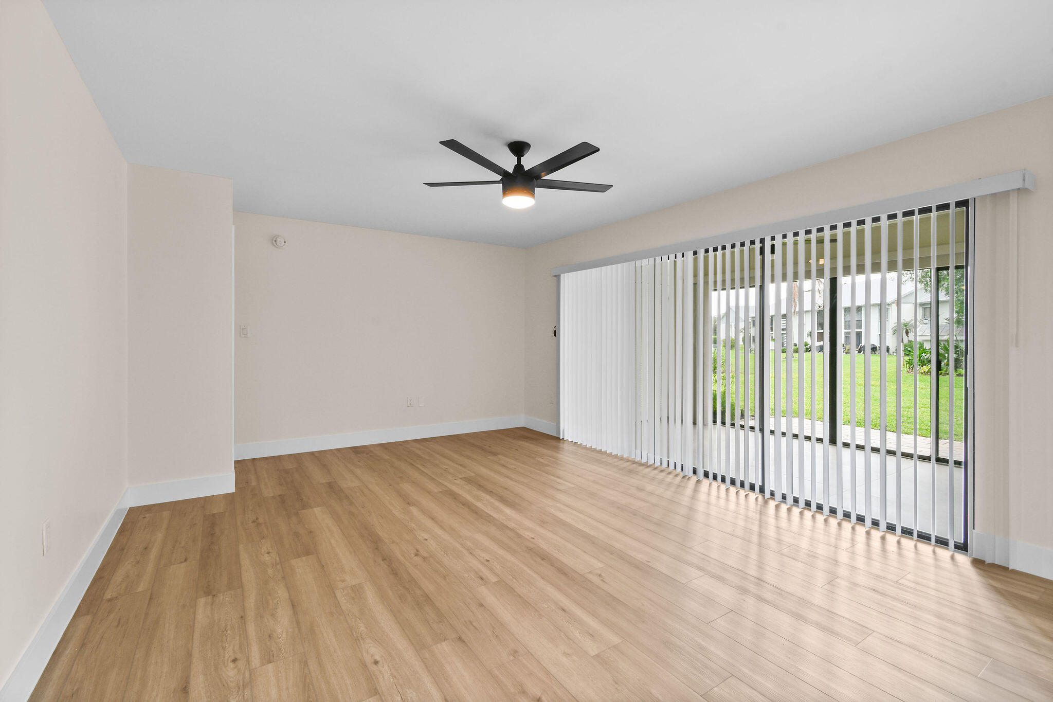 2233 Northwest 22nd Avenue, Unit 102 Stuart, FL 34994 - Photo 8 of 55 2243NW22ndAve#102(7)