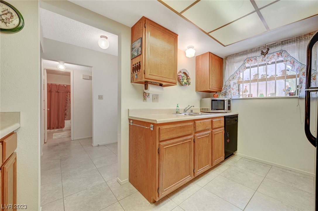 565 Rene Lane Henderson, NV 89015 - Photo 15 of 32
