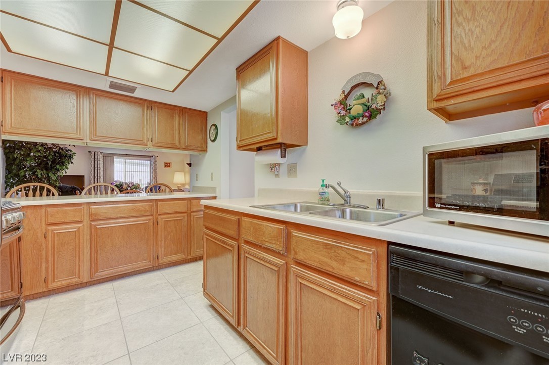 565 Rene Lane Henderson, NV 89015 - Photo 16 of 32