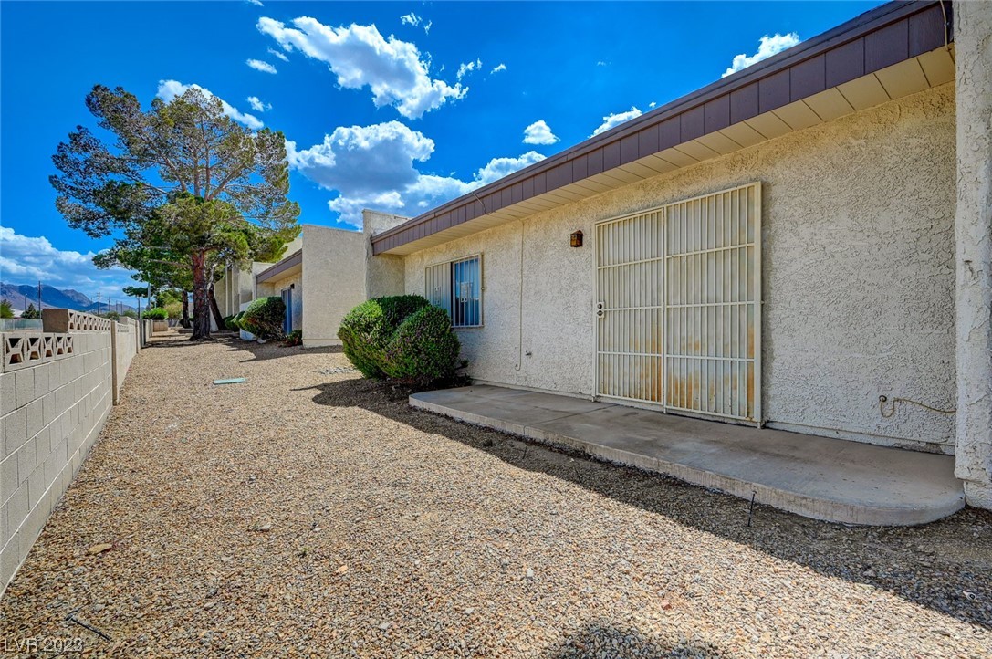 565 Rene Lane Henderson, NV 89015 - Photo 28 of 32