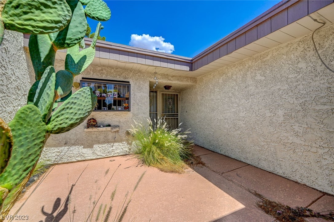 565 Rene Lane Henderson, NV 89015 - Photo 5 of 32