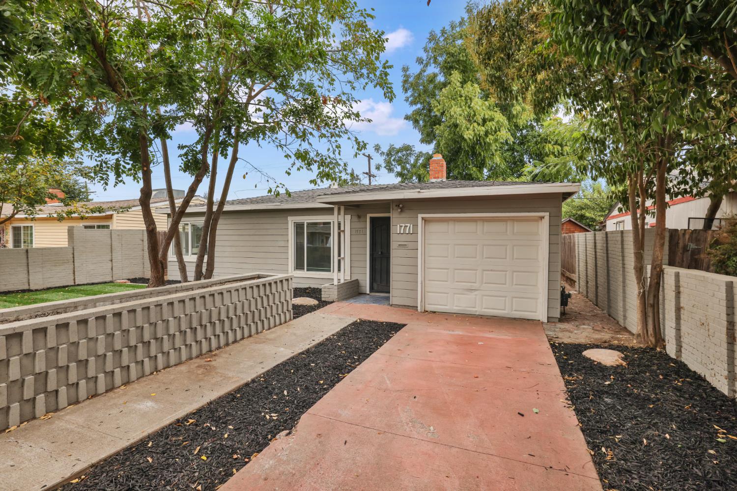 1771 Del Rio Drive Stockton, CA 95204 - Photo 3 of 32 Gallery Image 3