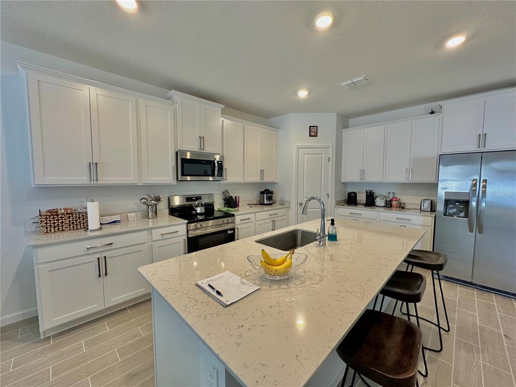 8846 Southwest 69th Terrace Ocala, FL 34476 - Photo 3 of 51