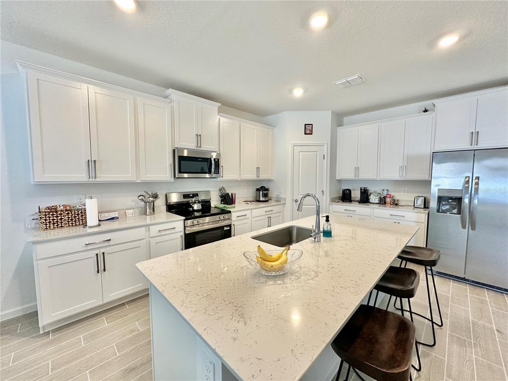 8846 Southwest 69th Terrace Ocala, FL 34476 - Photo 4 of 52