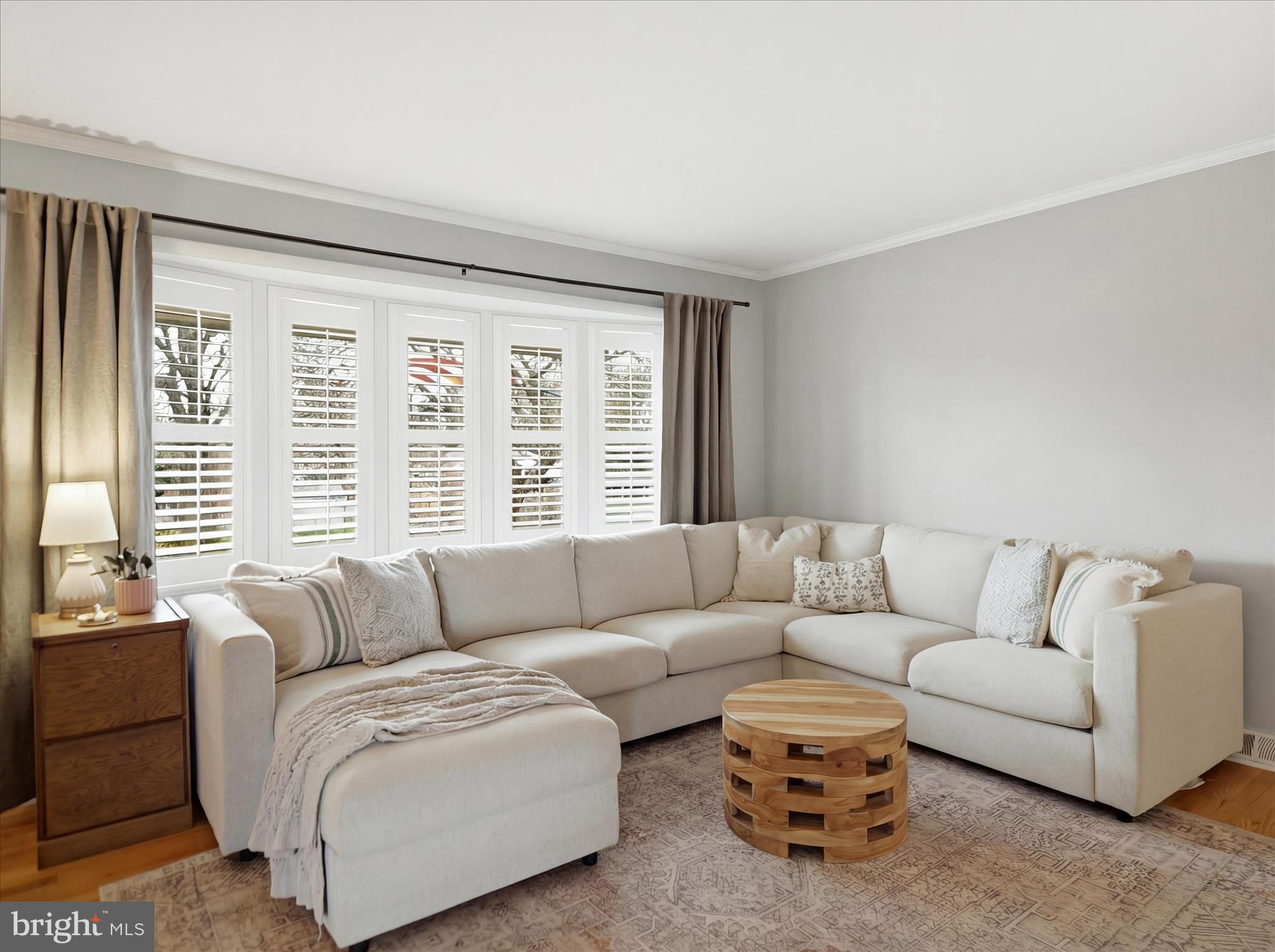 13835 Northcrest Road Hagerstown, MD 21742 - Photo 11 of 38 Living room