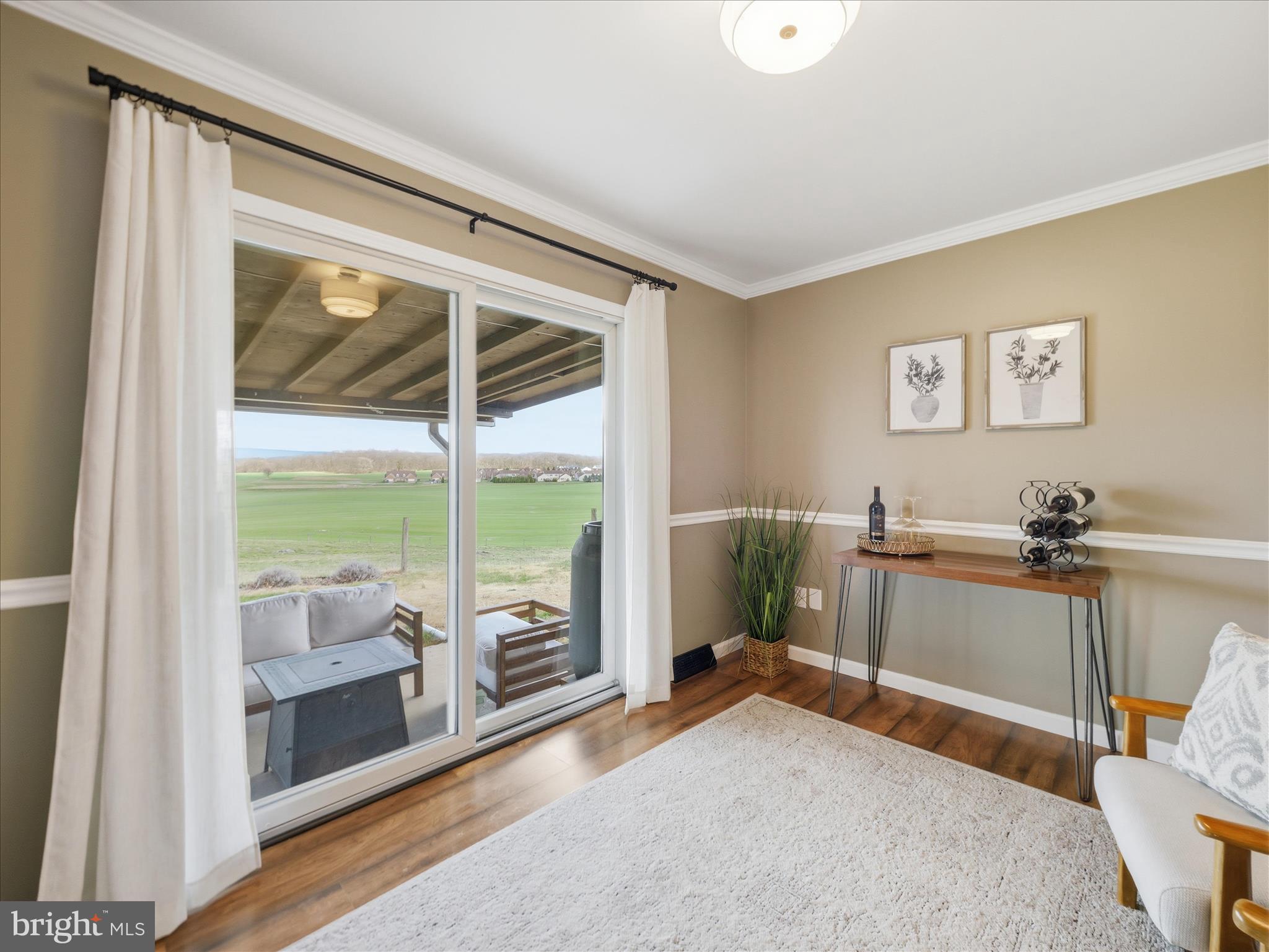 13835 Northcrest Road Hagerstown, MD 21742 - Photo 22 of 38 Family room