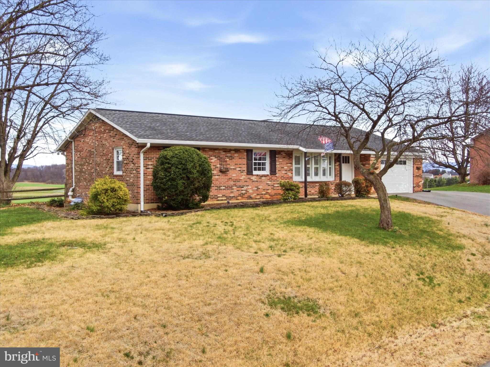 13835 Northcrest Road Hagerstown, MD 21742 - Photo 4 of 38