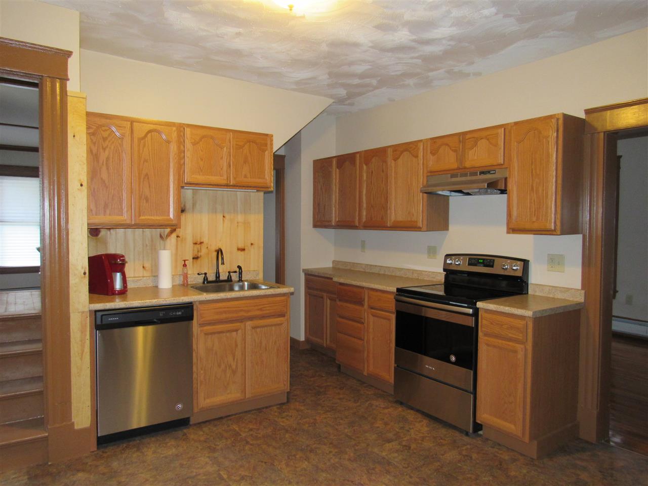 48 Baxter Street Rutland, VT 05701 - Photo 2 of 22