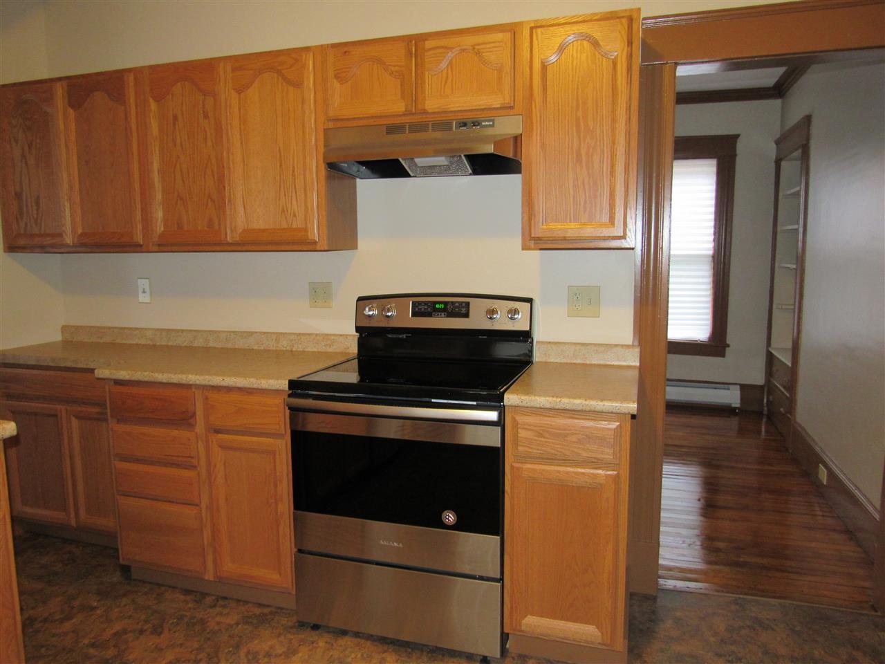 48 Baxter Street Rutland, VT 05701 - Photo 3 of 22