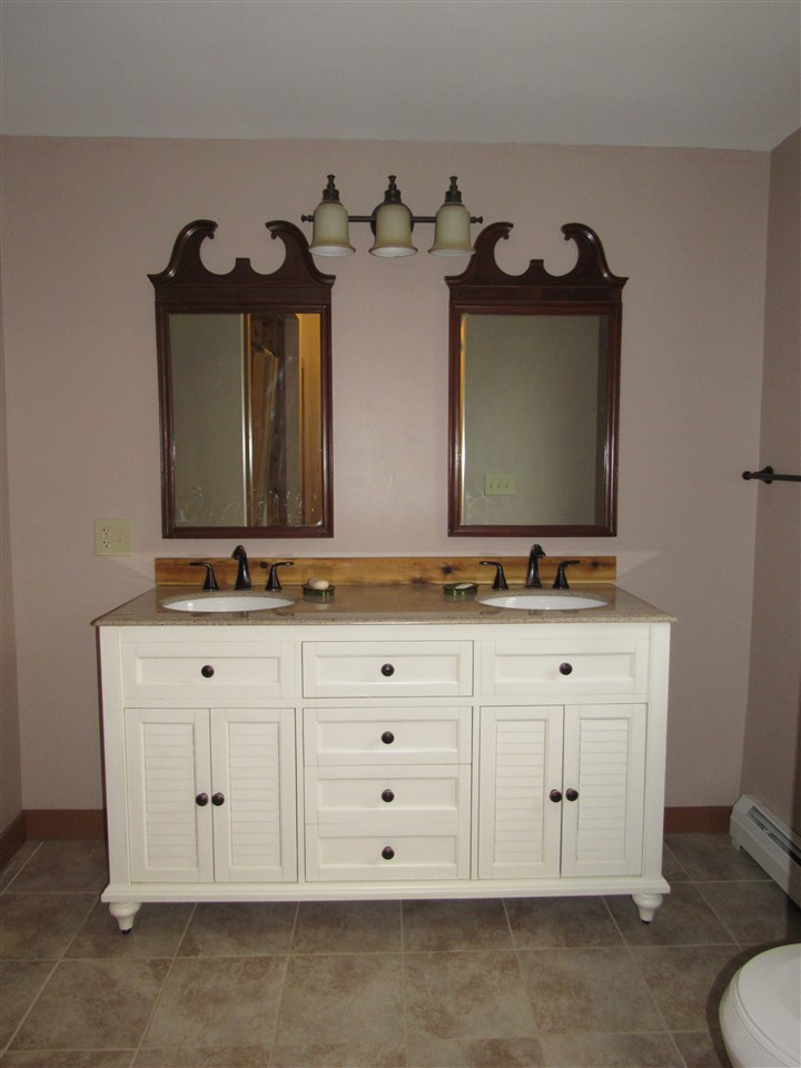 48 Baxter Street Rutland, VT 05701 - Photo 6 of 22