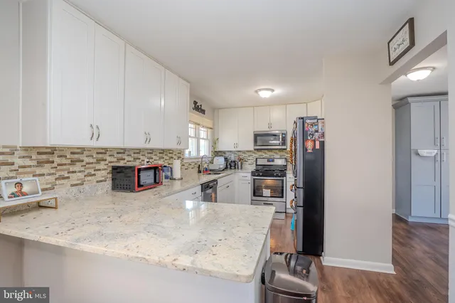 $549,900 | 17 Cambridge Road, Kendall Park, NJ 08824