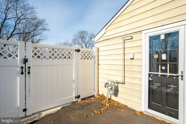 $549,900 | 17 Cambridge Road, Kendall Park, NJ 08824