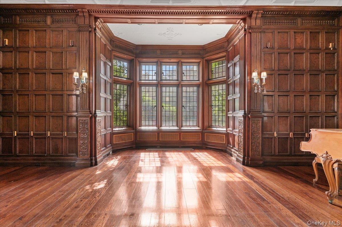 127 Horseshoe Road Mill Neck, NY 11765 - Photo 17 of 48 a view of front door