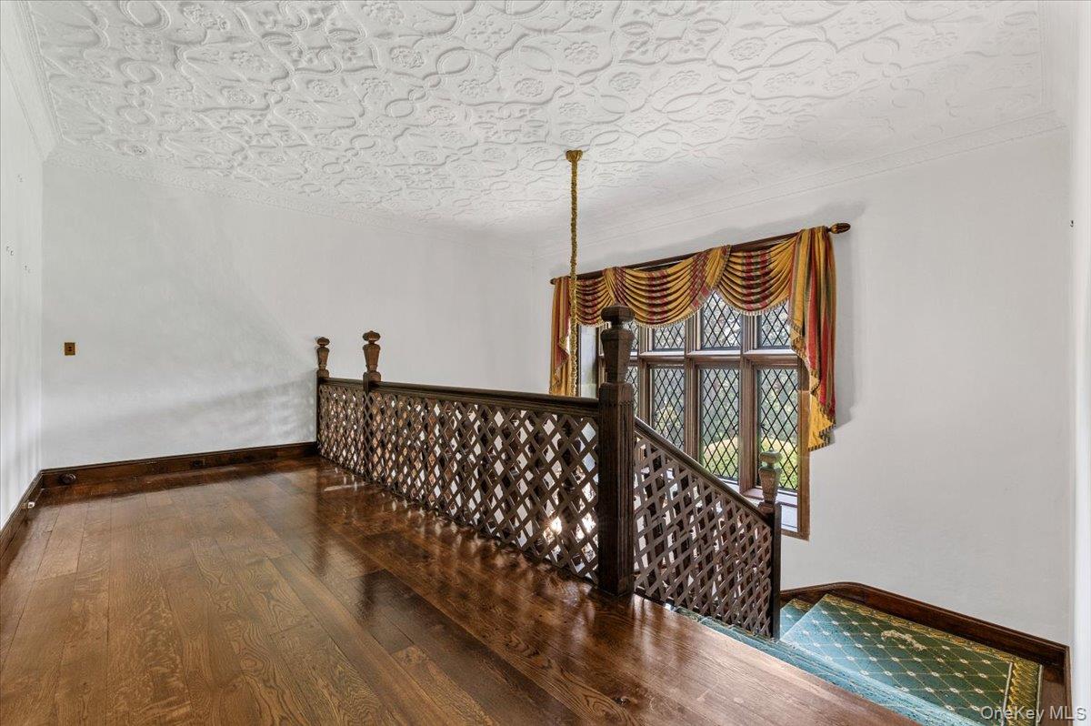 127 Horseshoe Road Mill Neck, NY 11765 - Photo 32 of 48 a view of entryway