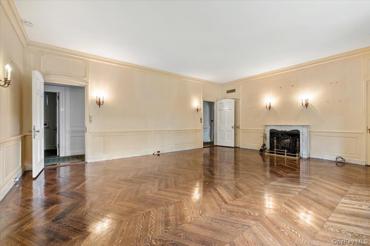 127 Horseshoe Road Mill Neck, NY 11765 - Photo 44 of 48 a view of a livingroom with a fireplace