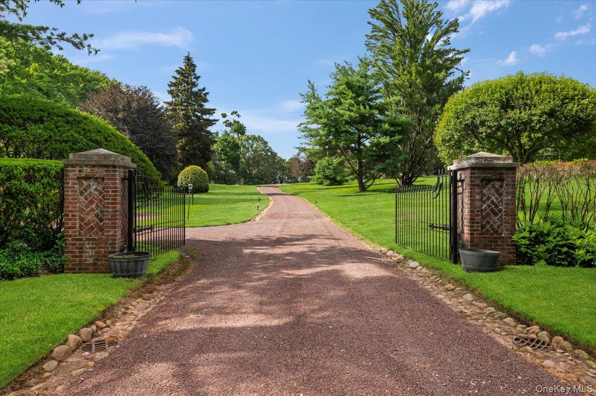 127 Horseshoe Road Mill Neck, NY 11765 - Photo 47 of 48 a view of a park