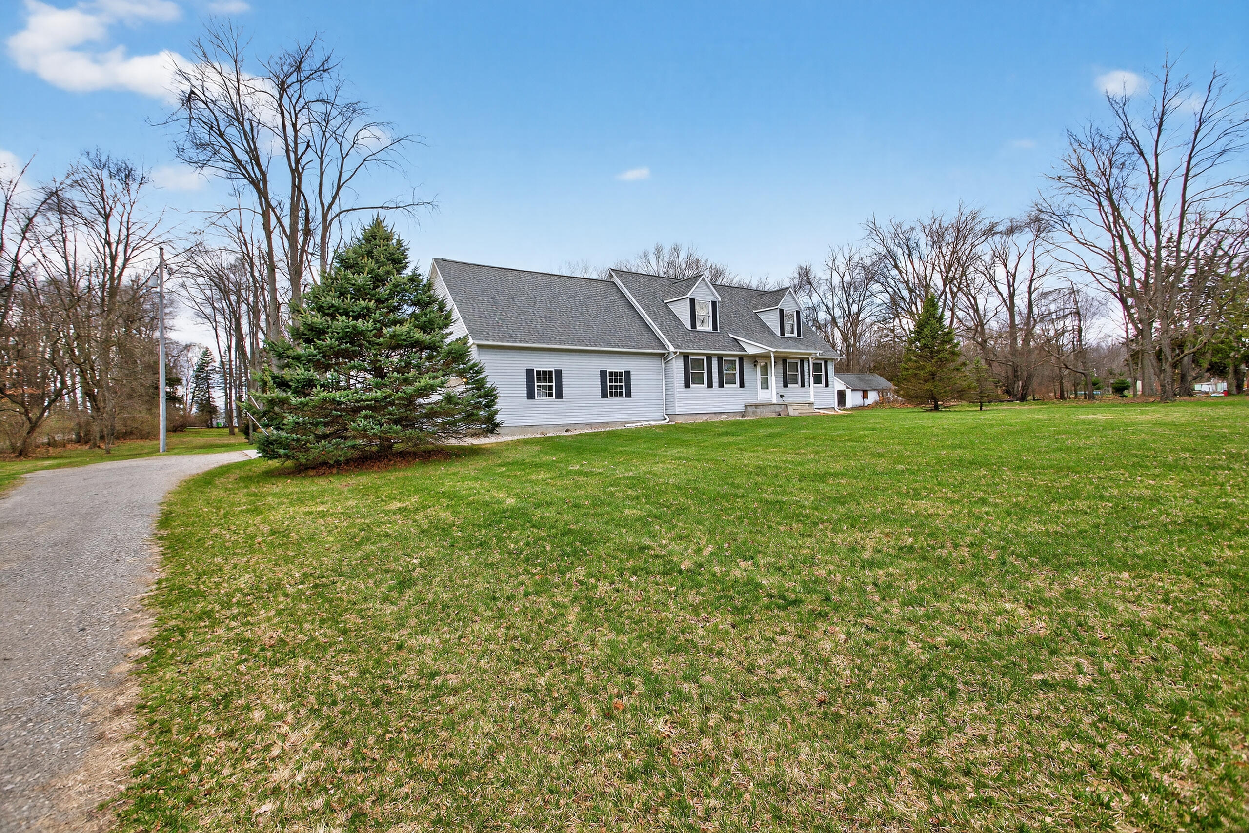 5452 Oakpoint Road Jackson, MI 49201 - Photo 3 of 65 005_0N0A7256