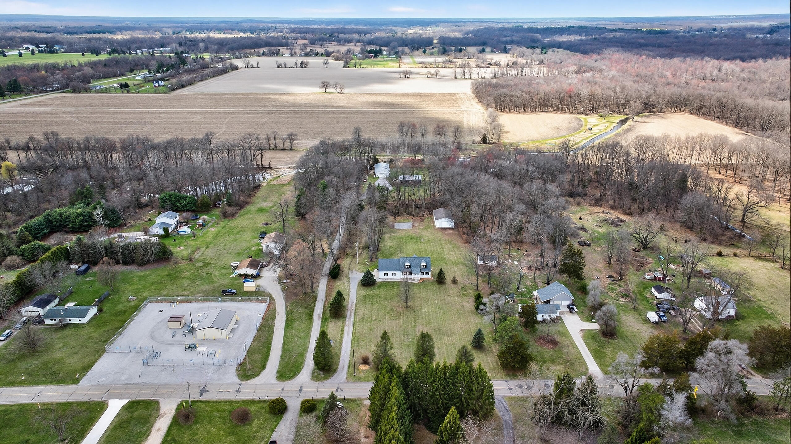 5452 Oakpoint Road Jackson, MI 49201 - Photo 57 of 65 087_5452 Oak Point Rd Jackson MI (Aerial