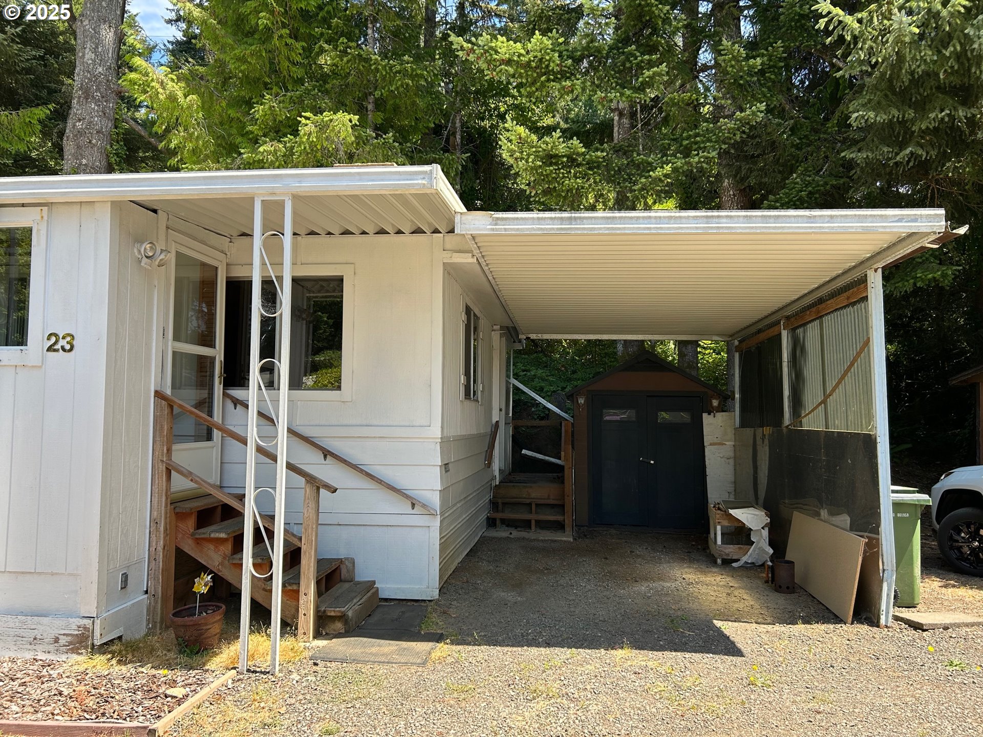 89510 Highway 101, Unit 23 Florence, OR 97439 - Photo 19 of 28 a view of a patio