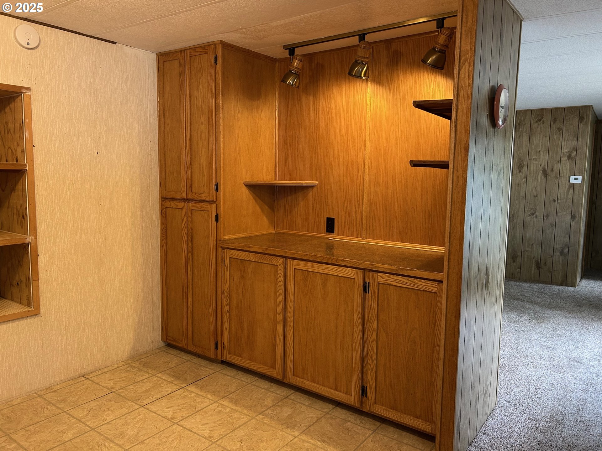 89510 Highway 101, Unit 23 Florence, OR 97439 - Photo 6 of 28 a bathroom with a shower and a sink