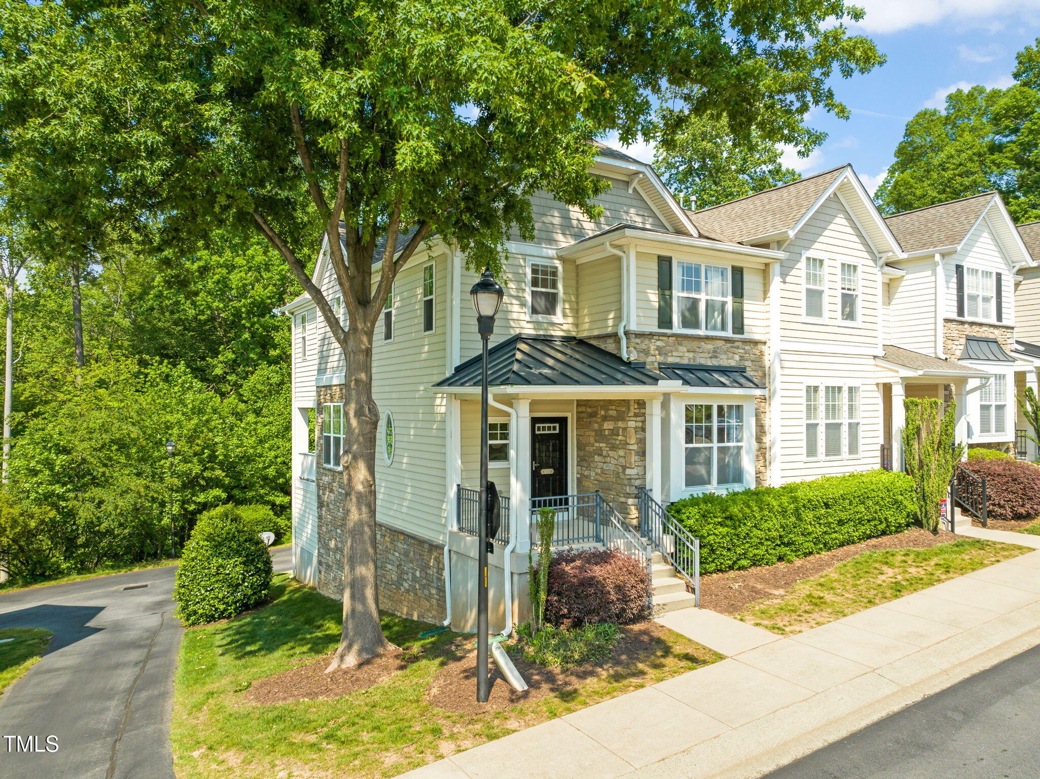 4703 Kings Garden Road Raleigh, NC 27612 - Photo 39 of 44 39-web-or-mls-untitled-47