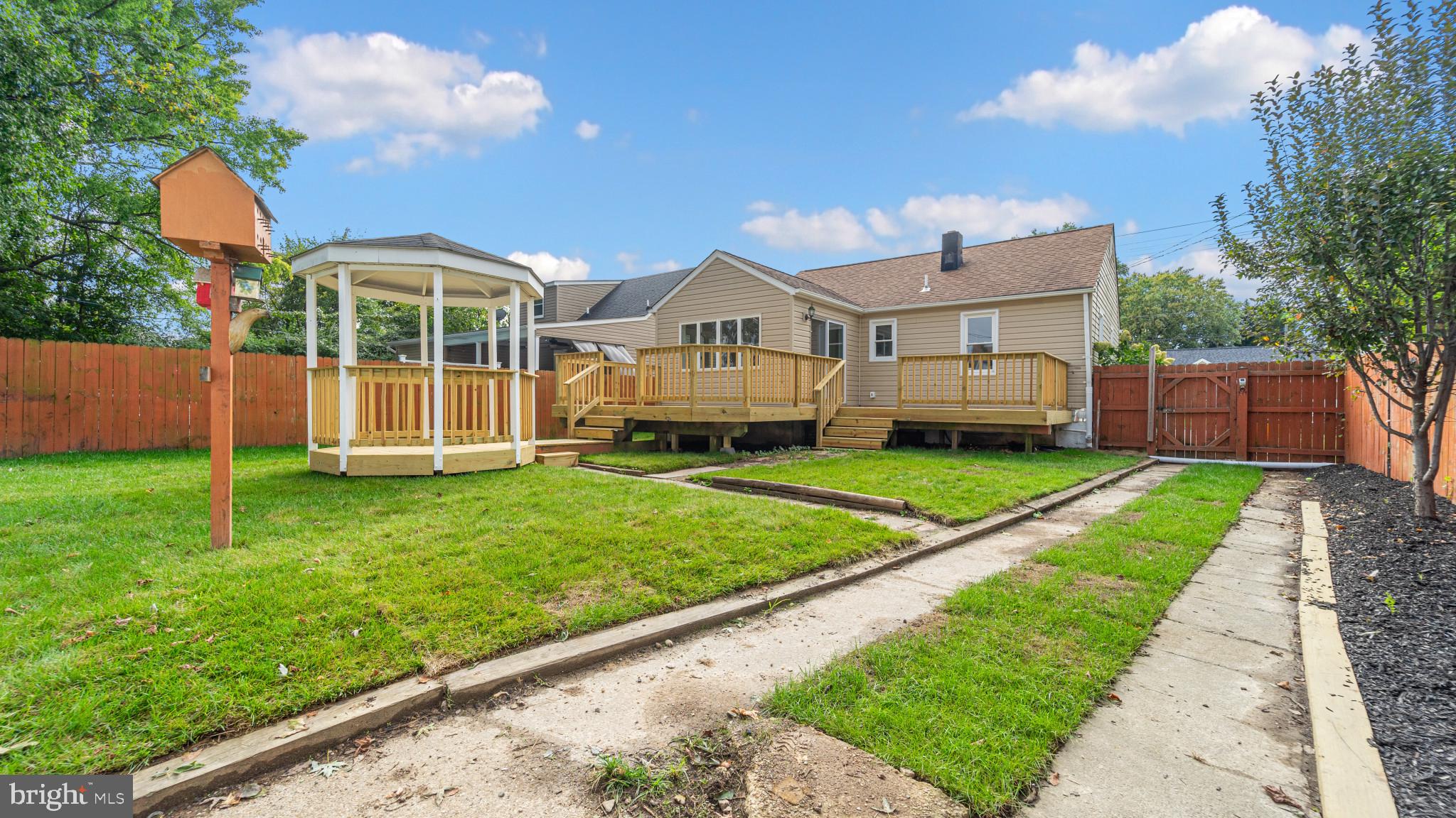 5713 Moore Street Brooklyn, MD 21225 - Photo 5 of 31 Rear - Huge backyard
