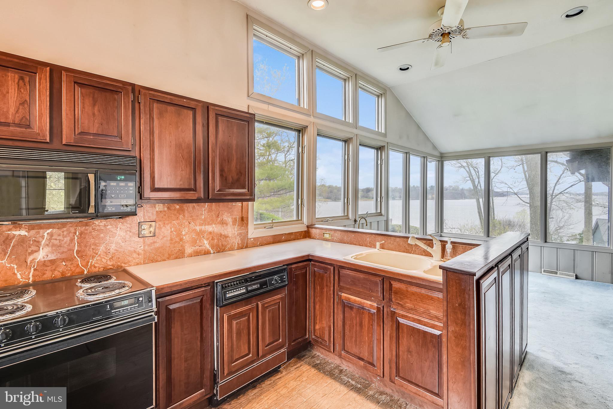 773 Robin Hood Road Annapolis, MD 21405 - Photo 15 of 57