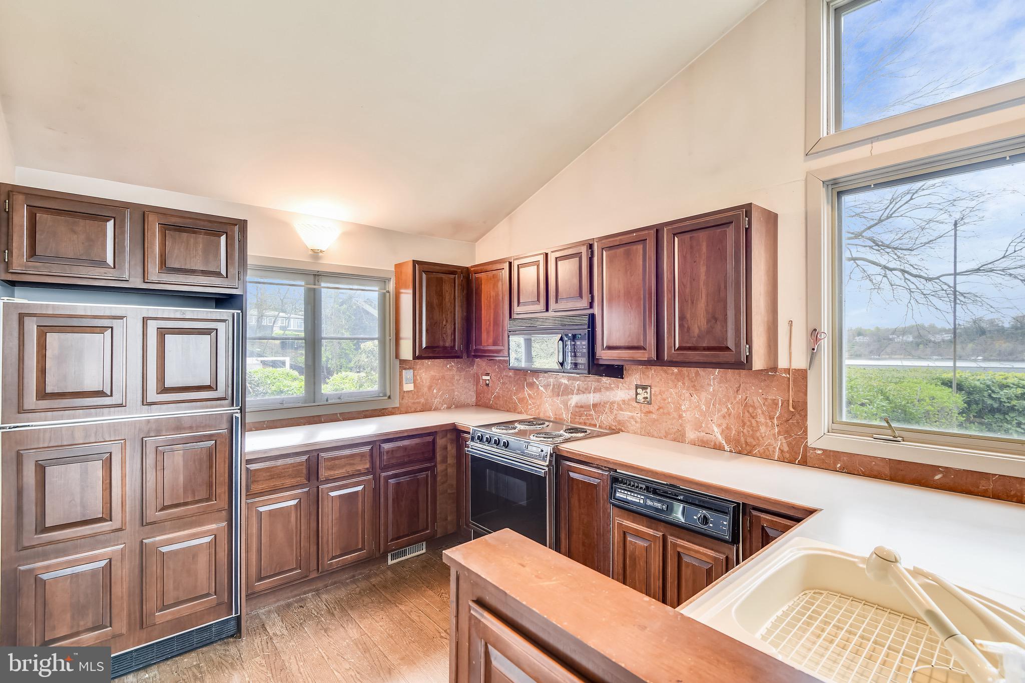 773 Robin Hood Road Annapolis, MD 21405 - Photo 17 of 57