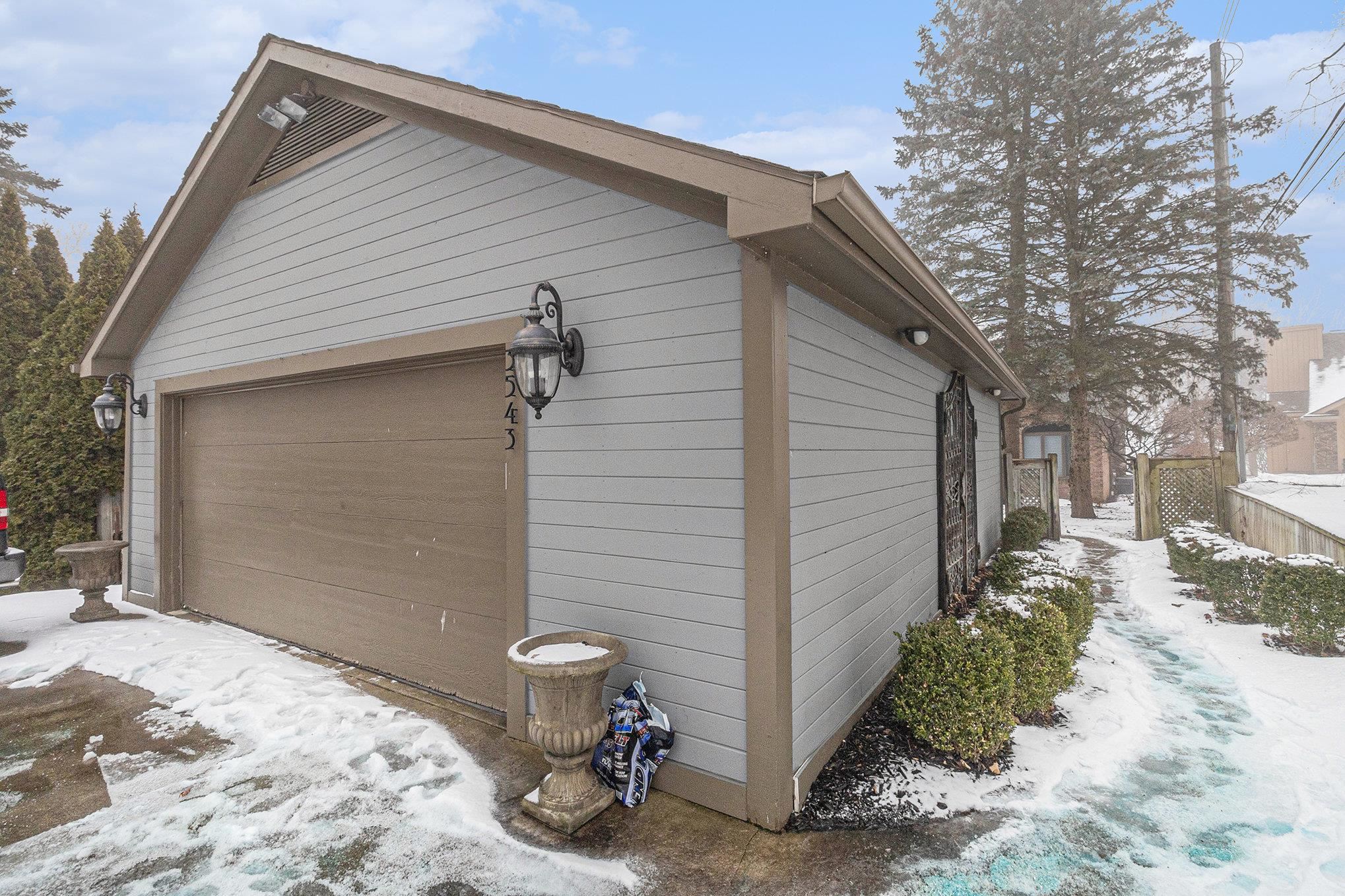 3543 Mann Road Clarkston, MI 48346 - Photo 35 of 39 1930580-5c4becf8-509c-47cf-951d-a2c243e888ad.JPG