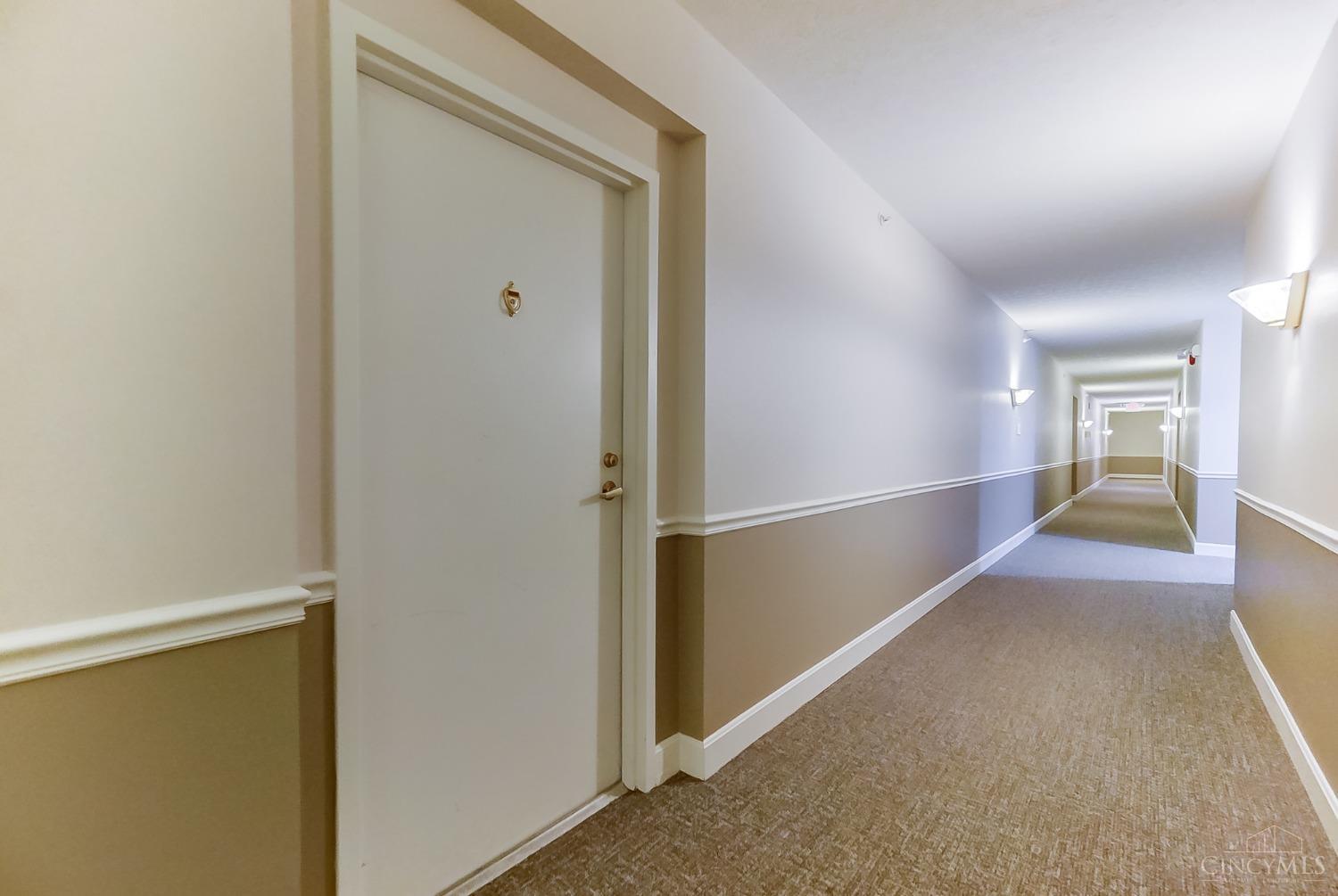 4331 Regency Ridge Court, Unit 204 Cincinnati, OH 45248 - Photo 6 of 30 Gallery Image 6