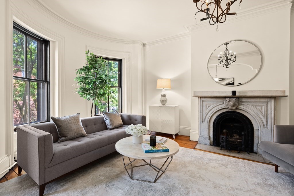 32 Rutland Square, Unit 2 Boston, MA 02118 - Photo 1 of 17 Gallery Image 1
