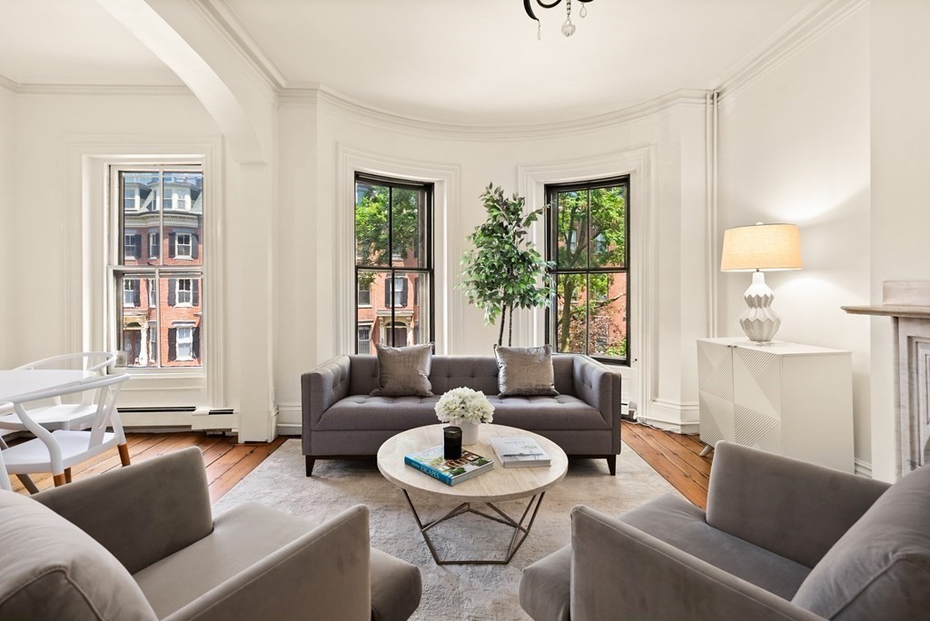 32 Rutland Square, Unit 2 Boston, MA 02118 - Photo 2 of 17 Gallery Image 2