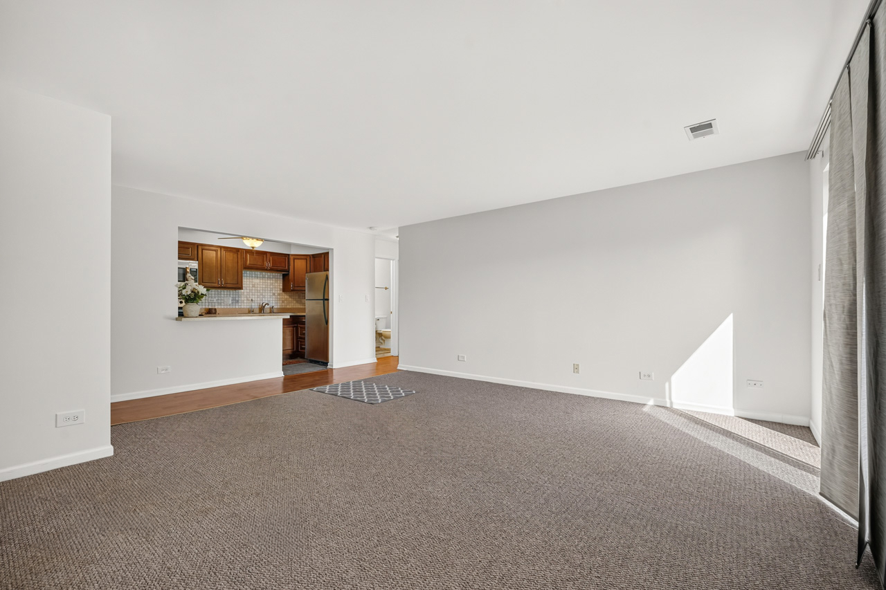 715 West Central Road, Unit C1 Mount Prospect, IL 60056 - Photo 6 of 26 Gallery Image 6