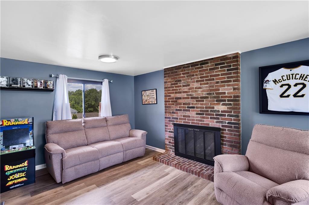 16 Midway Drive McKees Rocks, PA 15136 - Photo 7 of 38