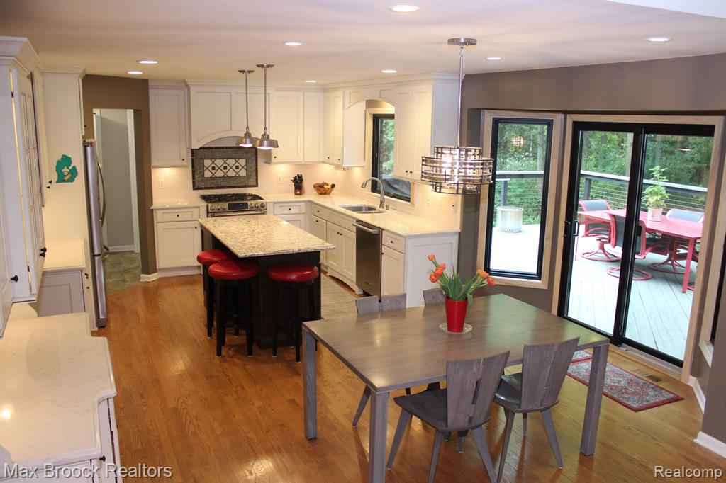 1677 Gilsam Avenue Rochester Hills, MI 48309 - Photo 15 of 57