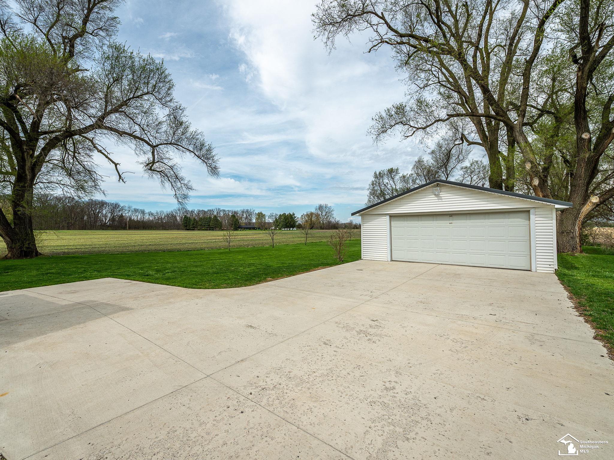 7650 South Custer Road Monroe, MI 48161 - Photo 19 of 34