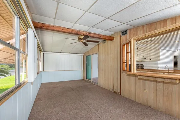 a view of a garage