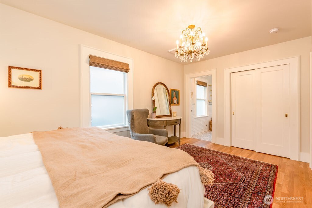 106 Northeast 46th Street Seattle, WA 98105 - Photo 15 of 31