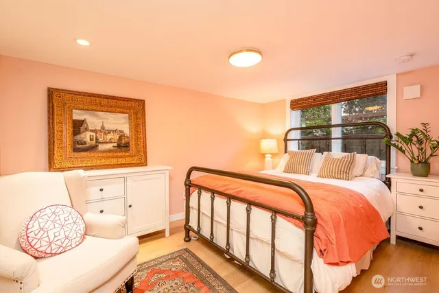 $1,800,000 | 106 Northeast 46th Street, Seattle, WA 98105