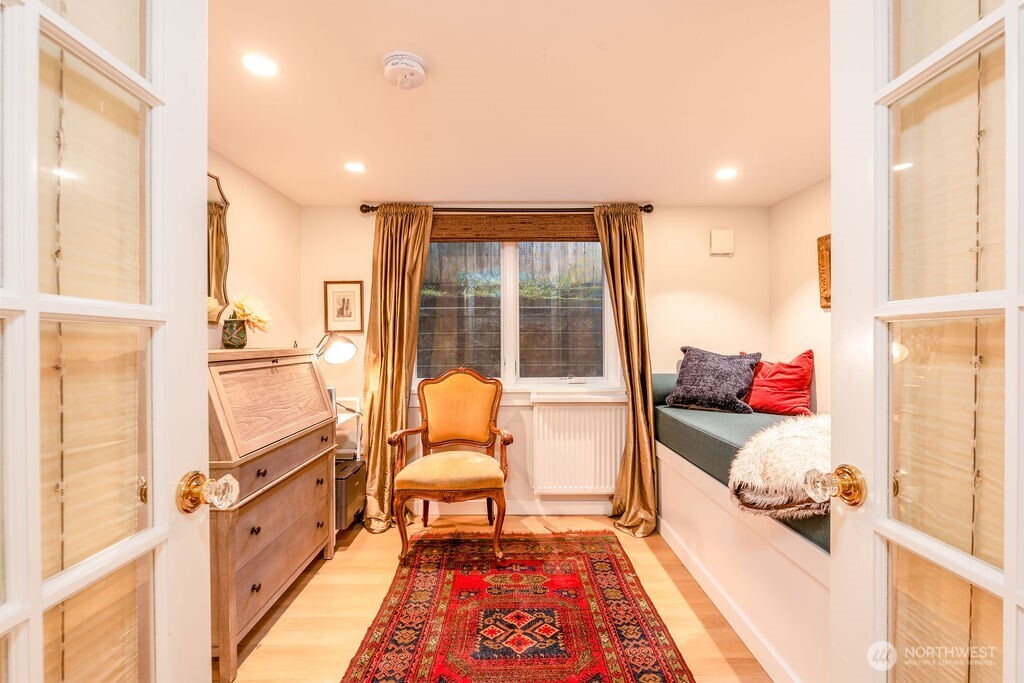 106 Northeast 46th Street Seattle, WA 98105 - Photo 24 of 31