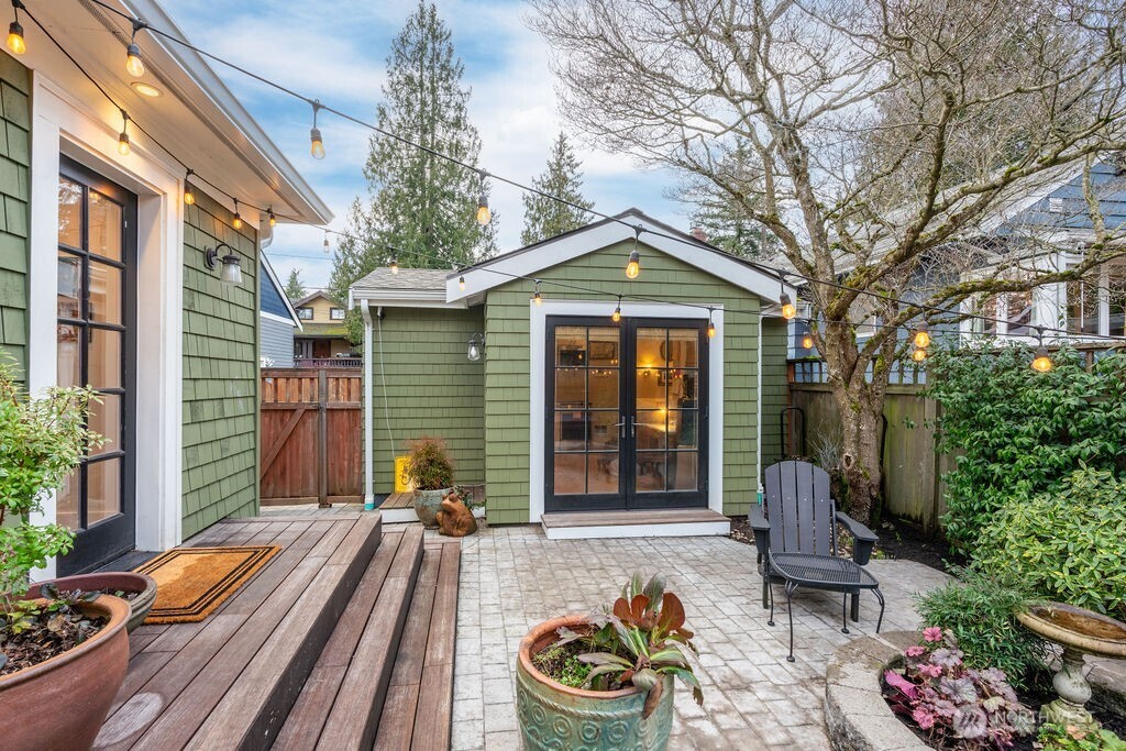 106 Northeast 46th Street Seattle, WA 98105 - Photo 25 of 31