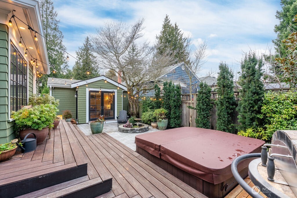 106 Northeast 46th Street Seattle, WA 98105 - Photo 30 of 31