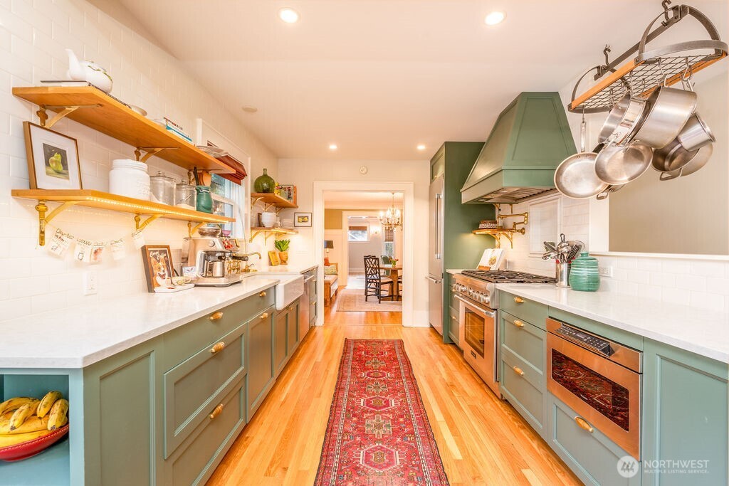 106 Northeast 46th Street Seattle, WA 98105 - Photo 10 of 31