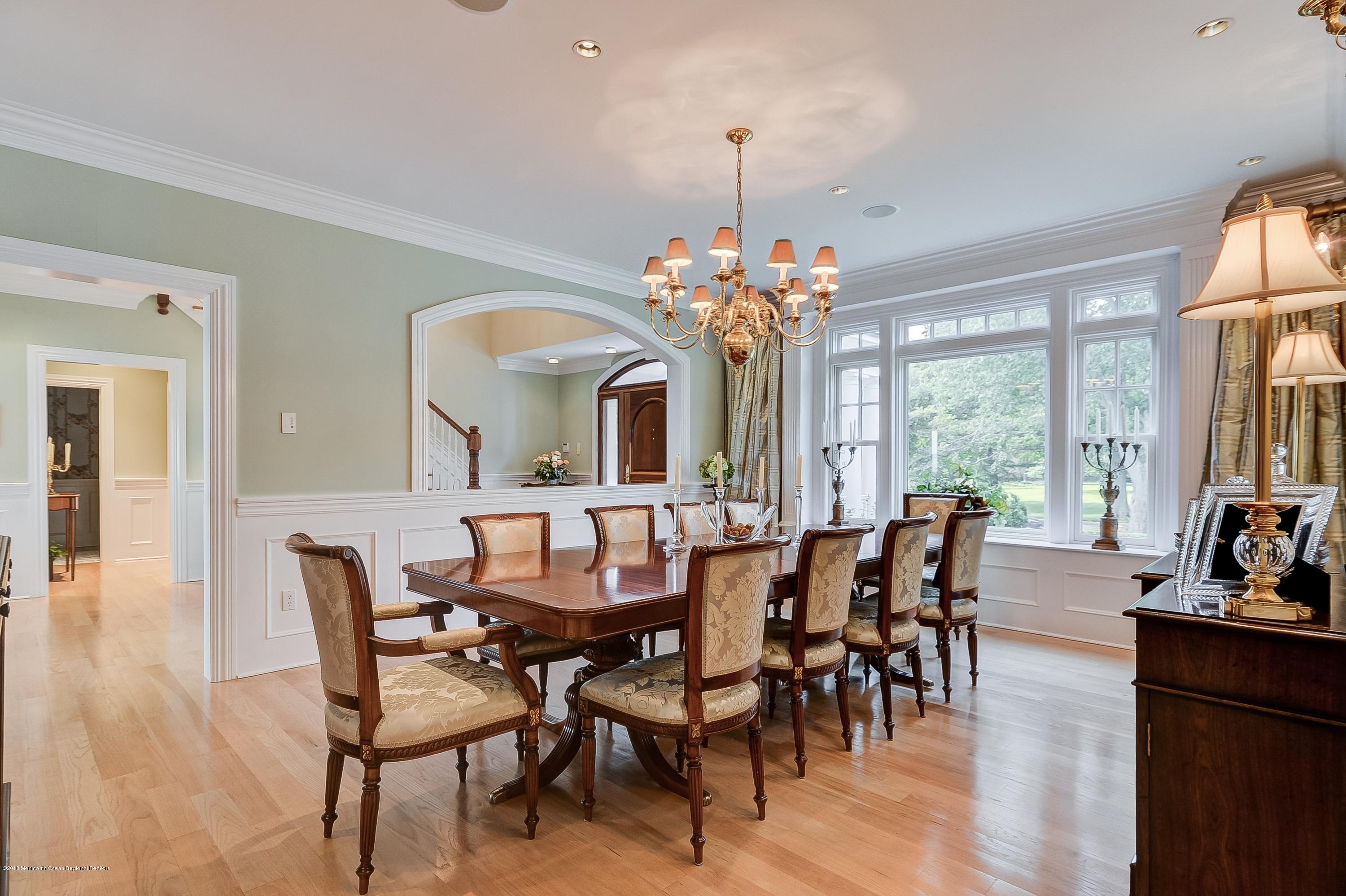 21 Heathcliff Road Rumson, NJ 07760 - Photo 11 of 64 10_Dining